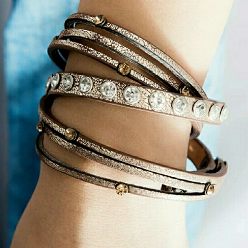 ⭐️SALE⭐️Brand New Gorgeous Wrap Bracelet✨